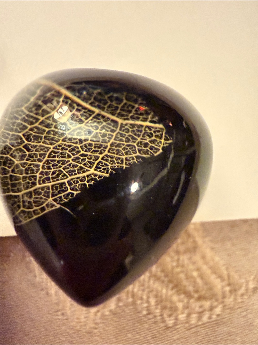 Pair of Black Heart Acrylic Earrings with Gold Leaf Vein Detail - Picture 4 of 5